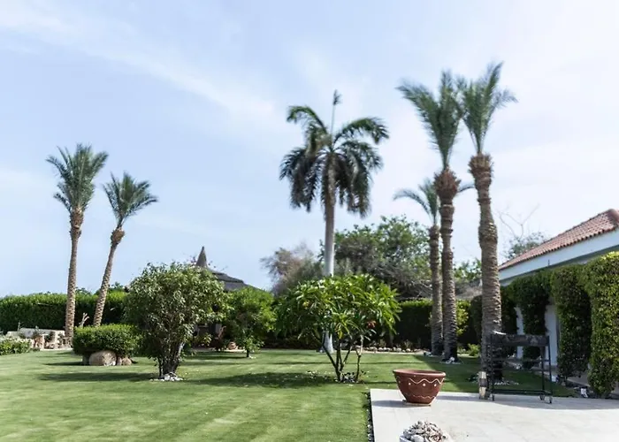 Beachfront Sheraton With Private Area شرم الشيخ